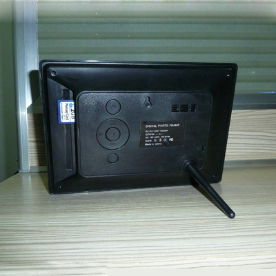 3.5-7W LCD Digital Photo Frame 7&quot; 250-300cd/m2 Brightness For Family / Commercial