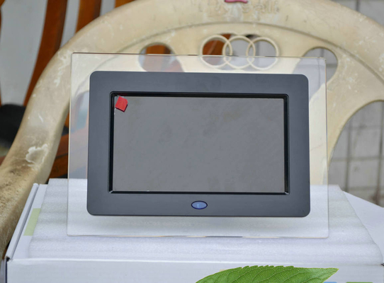 7 Inch IPS Screen High Resolution Digital Photo Frame 250-300cd/m2 Brightness