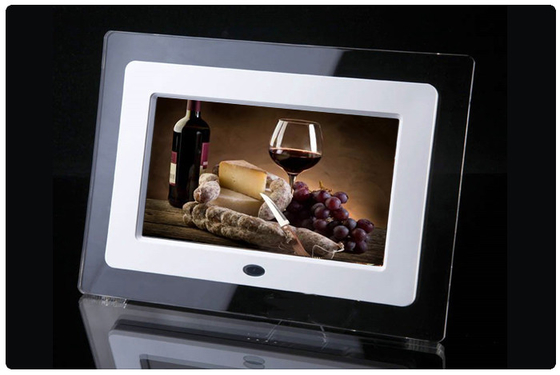 7 Inch IPS Screen High Resolution Digital Photo Frame 250-300cd/m2 Brightness