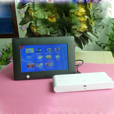PIR motion sensor operated 7 inch HD LCD digital photo frame for marketing/promotion
