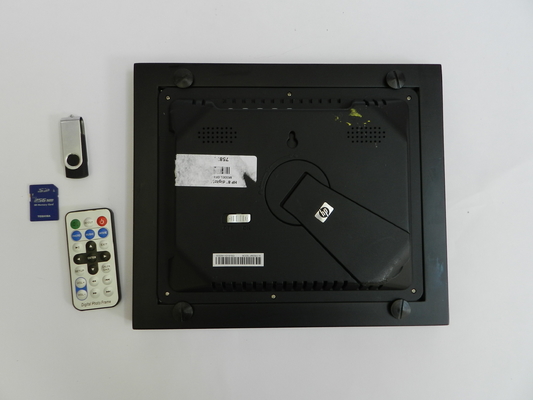 Black 8 Inch High Resolution Digital Picture Frame With Wooden Frame 350cd/m2