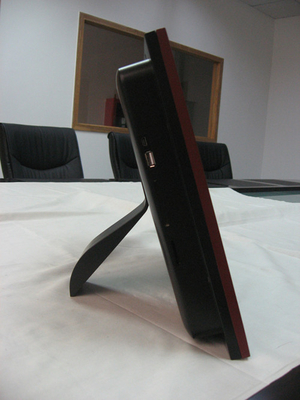 Unique 15 Inch Video High Resolution Digital Picture Frame With Wood Frame