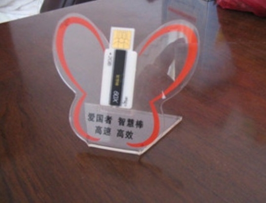 Supermarket / Hotel Acrylic Display Stands , Fashionable Table Top Display Stands