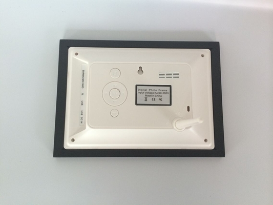 WIFI USB / HDMI Quad core Touch Screen Digital Photo Frames With Wood Frame